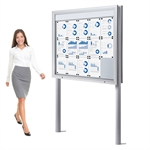 Fritstående Dobbeltsidet 15xA4 Premium Outdoor LED whiteboard opslagsskabe med lys og nedgravningsstolper